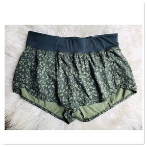 Z By Zella Aerodynamic Athletic Shorts Green Animal Print Lined Size Large